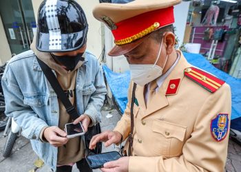 Hướng dẫn chi tiết cách nộp phạt vi phạm giao thông online ngay tại nhà